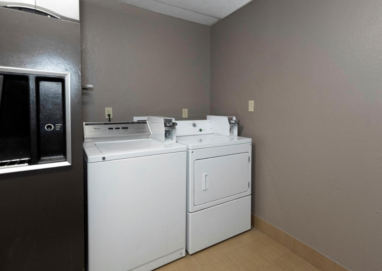 Red Roof Inn Plus+ Huntsville Extérieur photo