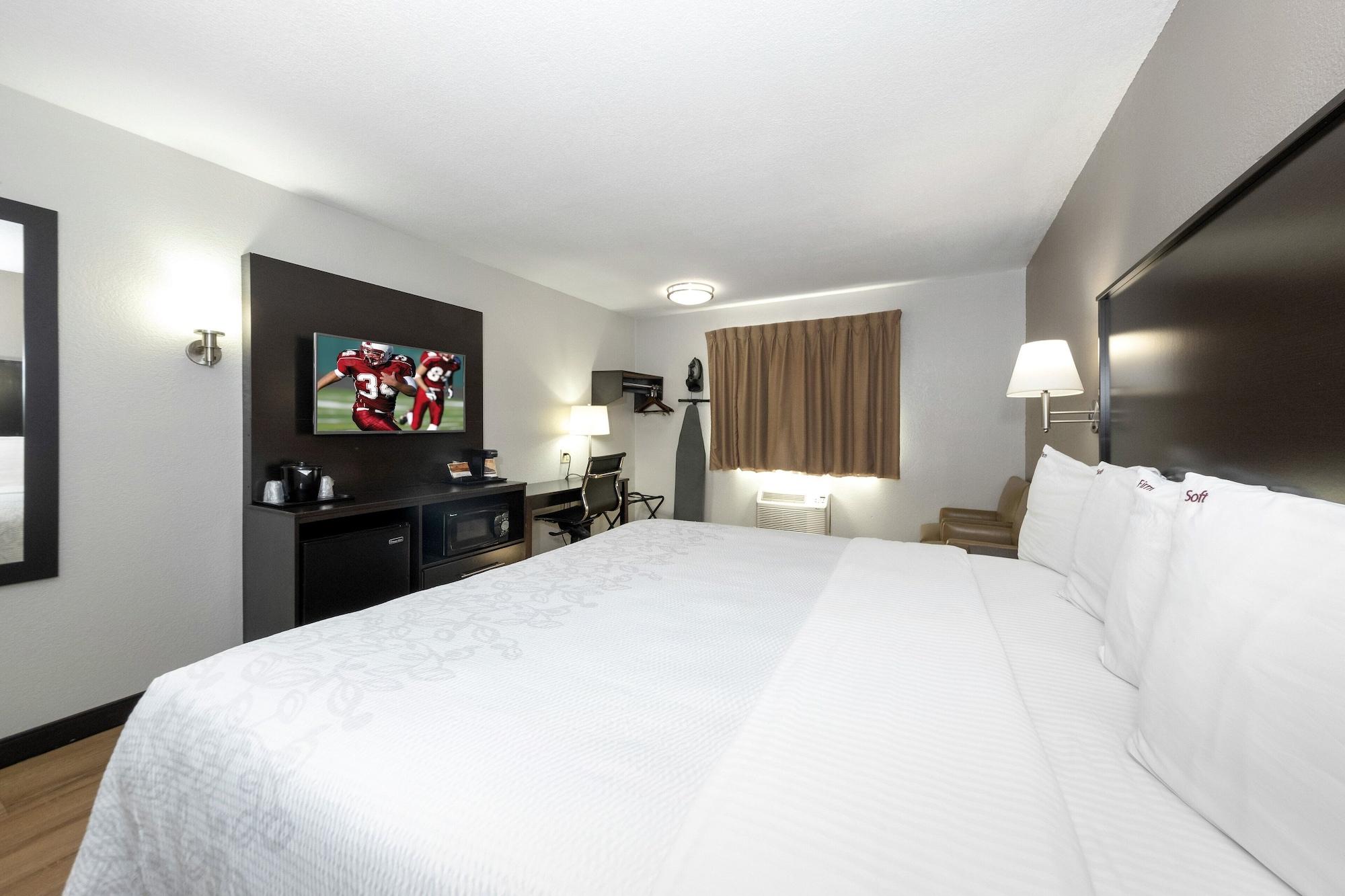 Red Roof Inn Plus+ Huntsville Extérieur photo
