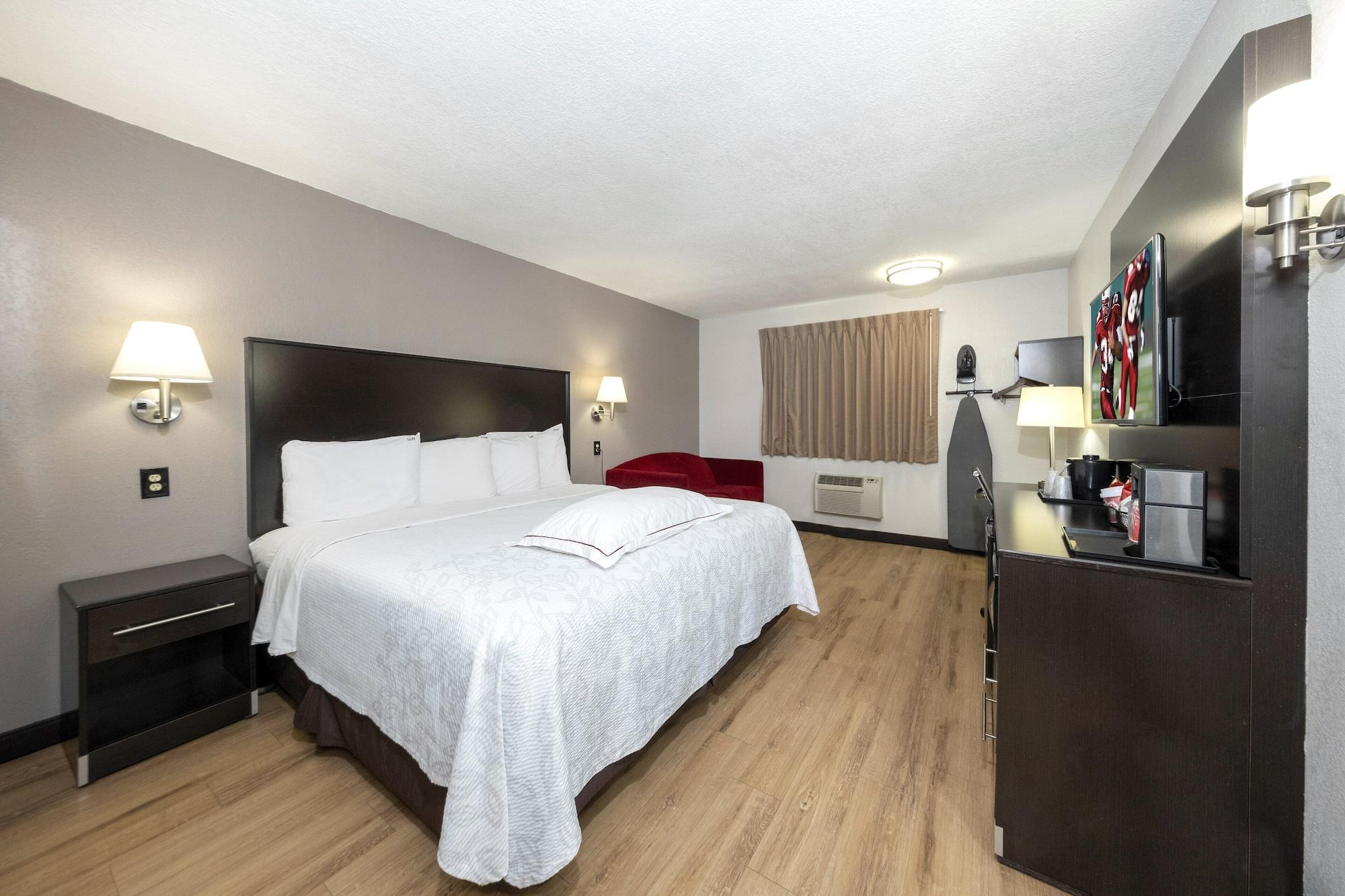 Red Roof Inn Plus+ Huntsville Extérieur photo