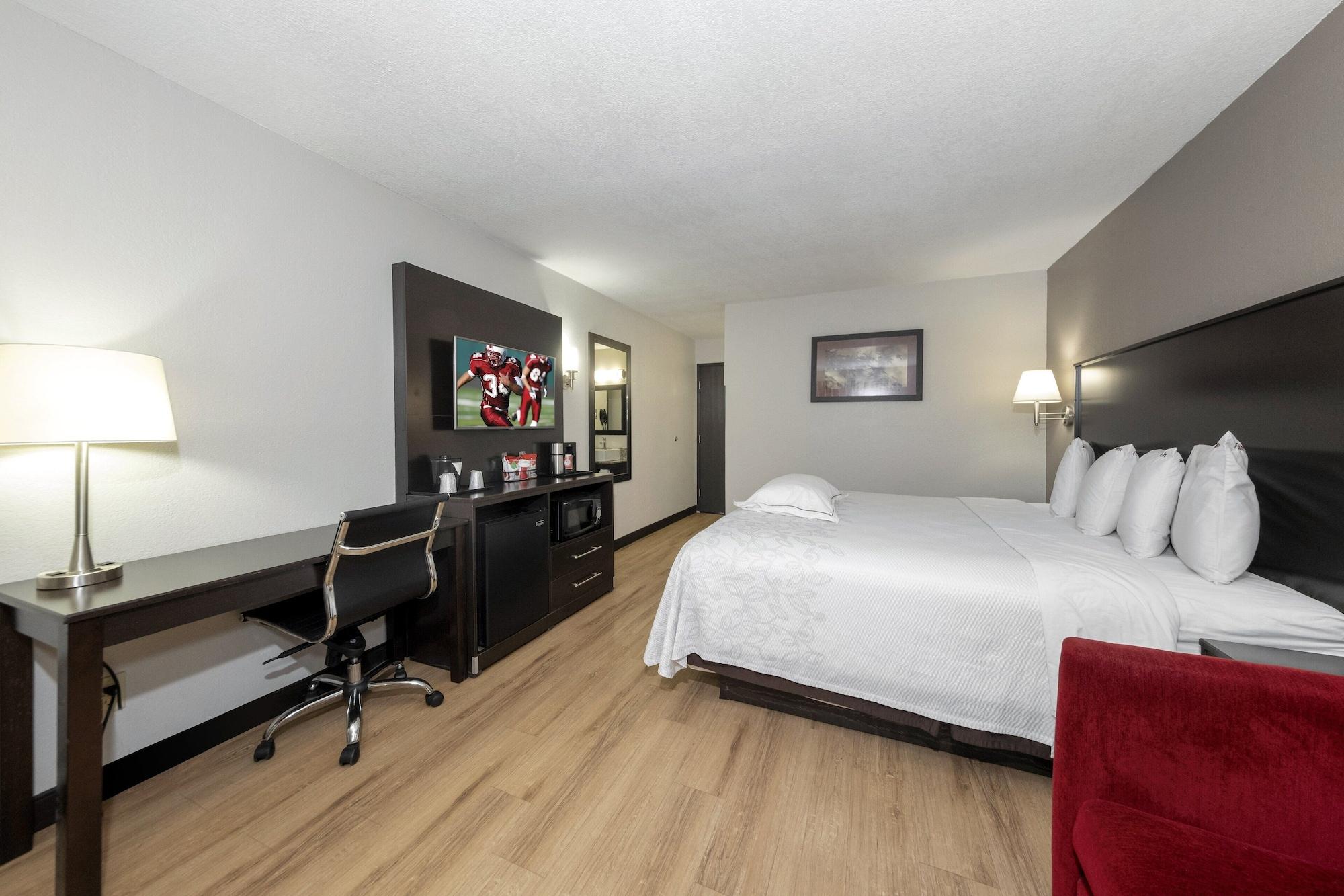 Red Roof Inn Plus+ Huntsville Extérieur photo