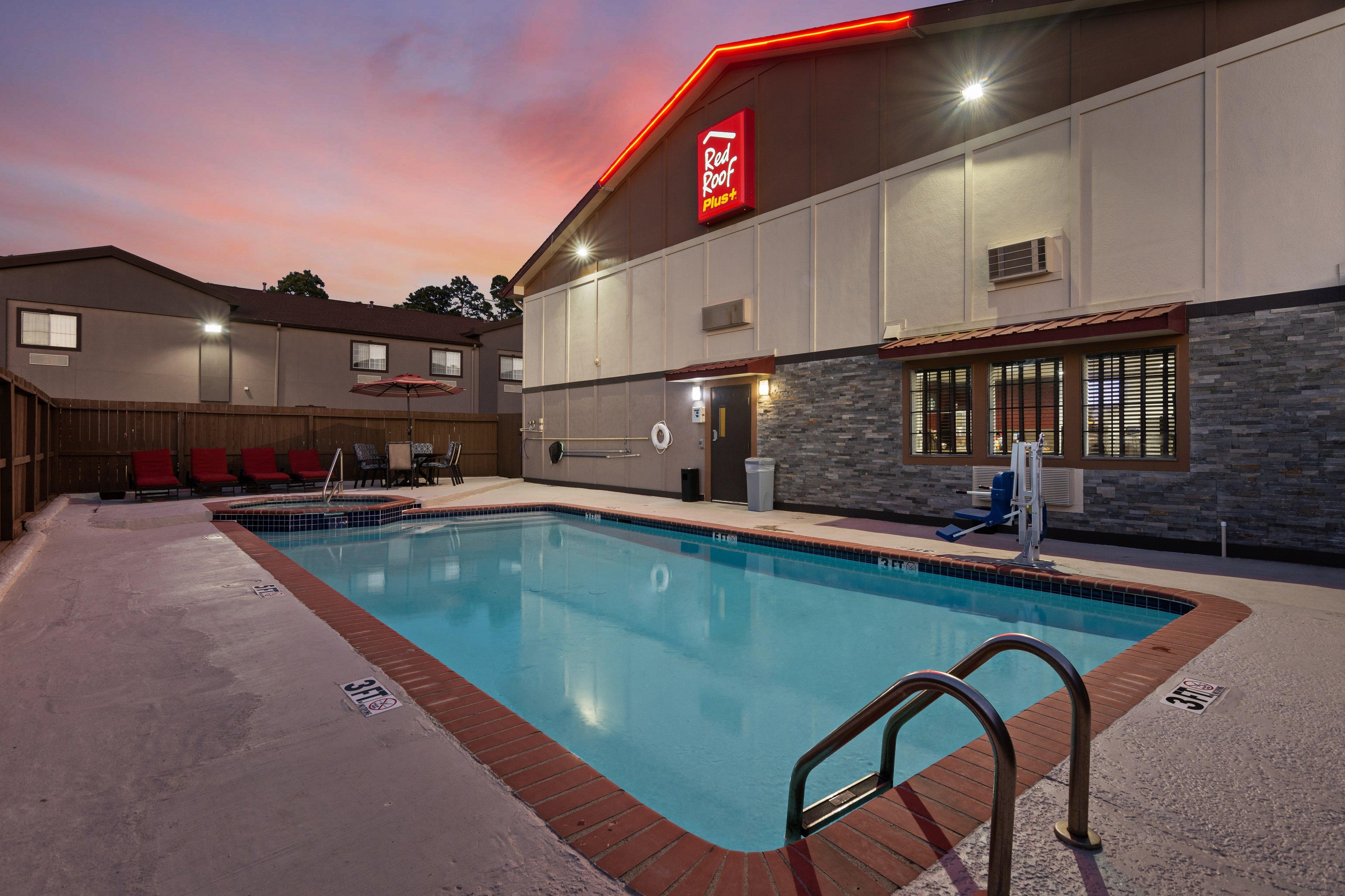 Red Roof Inn Plus+ Huntsville Extérieur photo