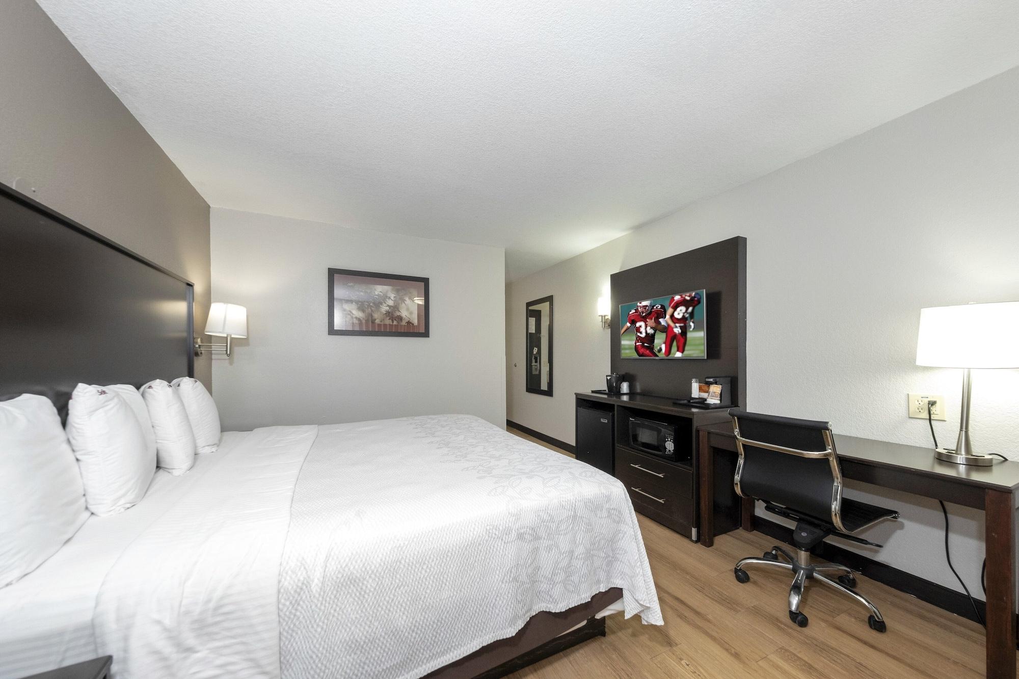 Red Roof Inn Plus+ Huntsville Extérieur photo