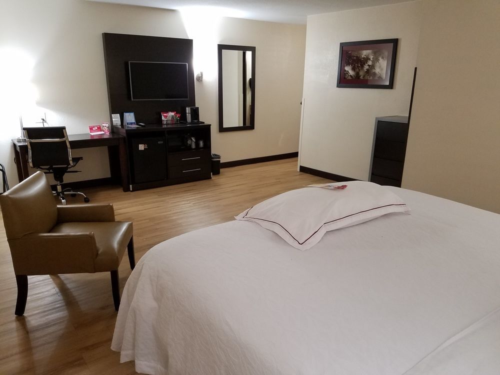 Red Roof Inn Plus+ Huntsville Extérieur photo