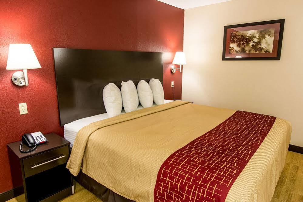Red Roof Inn Plus+ Huntsville Extérieur photo